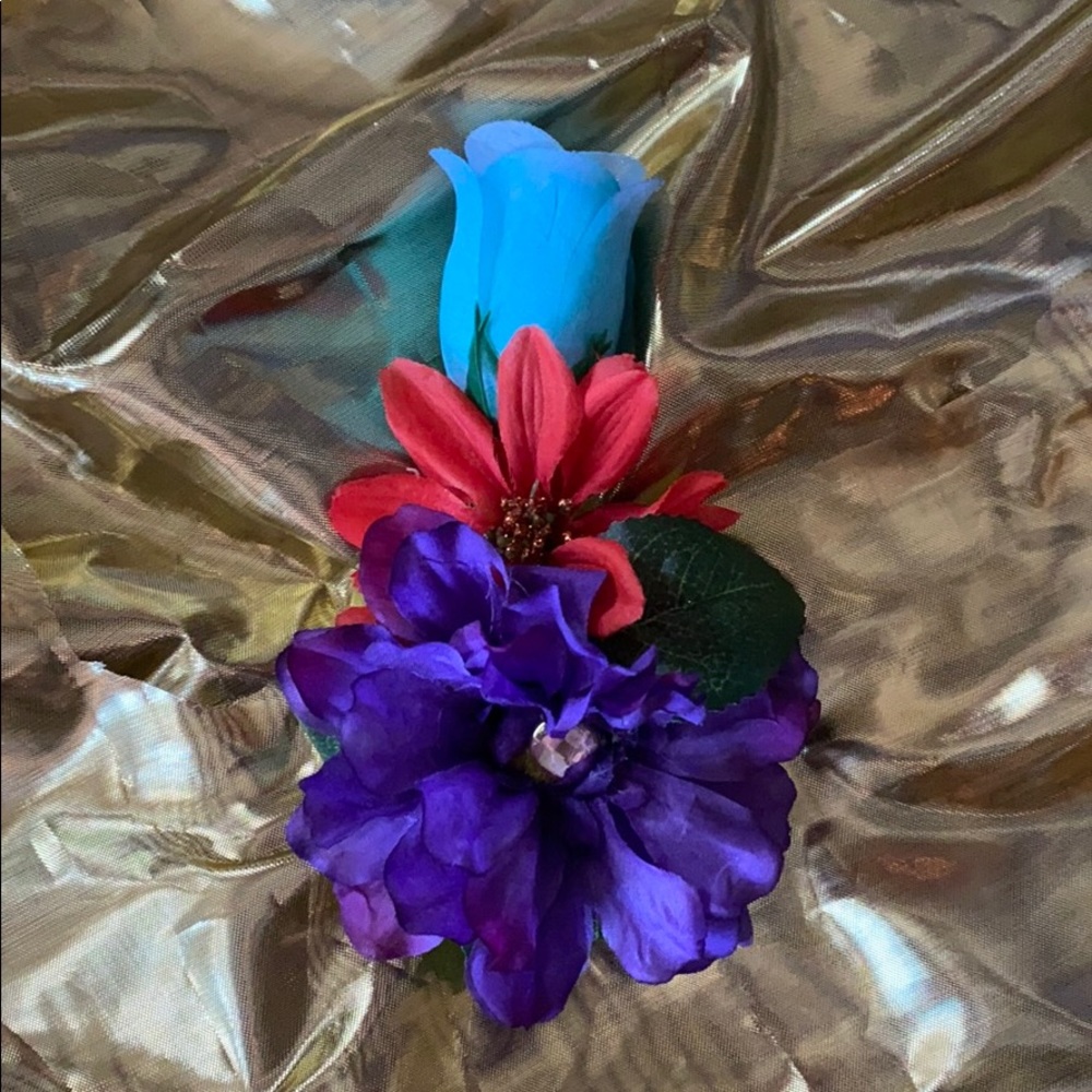 Floral hair clip